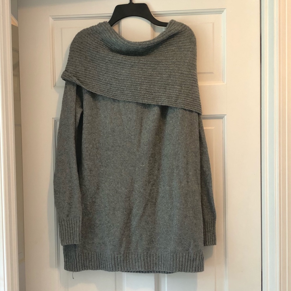 NWOT Mossimo Charcoal Sweater